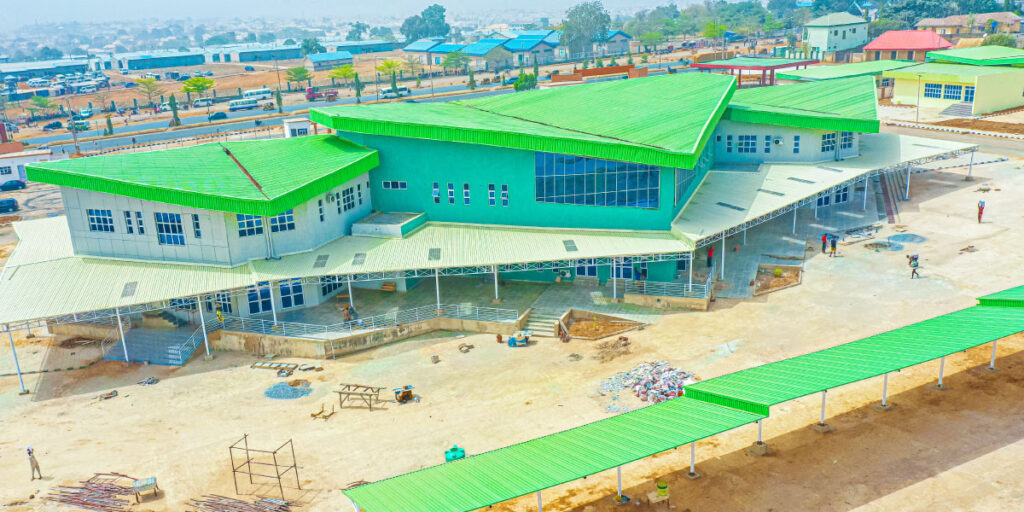 ANALYSIS OF LEADERSHIP SIX